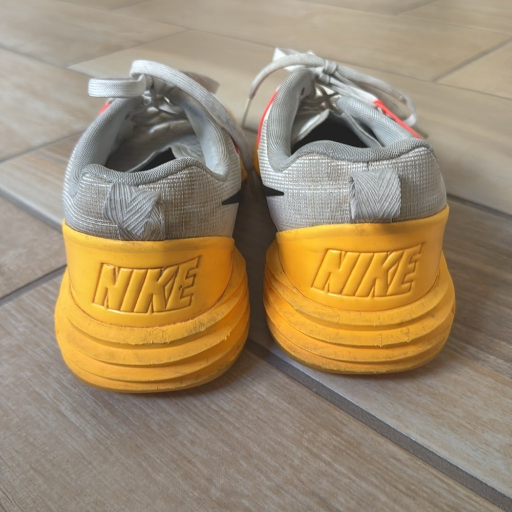 Women’s Nike Lunarlon Golf Shoes 8.5 - Picture 5 of 6